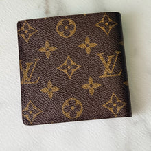 Load image into Gallery viewer, Louis Vuitton Monogram Men's Bifold Wallet
