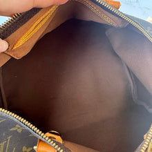 Load image into Gallery viewer, Louis Vuitton Monogram Speedy 30
