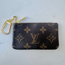 Load image into Gallery viewer, Louis Vuitton Monogram Key Pouch
