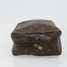 Load image into Gallery viewer, Louis Vuitton Trousse Toiletry 28
