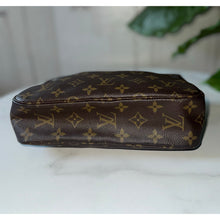 Load image into Gallery viewer, Louis Vuitton Monogram Trousse Toilette 23
