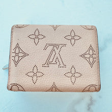 Load image into Gallery viewer, LOUIS VUITTON Mahina Iris XS Wallet Magnolia
