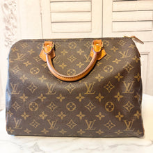 Load image into Gallery viewer, Louis Vuitton Monogram Speedy 30
