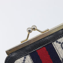 Load image into Gallery viewer, Gucci GG Supreme Vintage Kisslock Coin Purse
