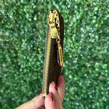 Load image into Gallery viewer, Louis Vuitton Monogram Key Pouch CA0041
