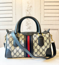 Load image into Gallery viewer, PRELOVED Gucci Vintage Boston Bandouliere Bag
