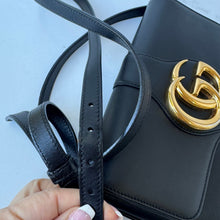 Load image into Gallery viewer, Gucci GG Arli Crossbody
