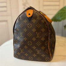Load image into Gallery viewer, Louis Vuitton Monogram Speedy 40
