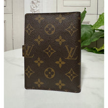 Load image into Gallery viewer, Louis Vuitton Small Ring Agenda
