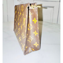 Load image into Gallery viewer, Louis Vuitton Toiletry Pouch 19 SL0928
