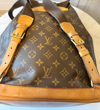 Load image into Gallery viewer, PRELOVED Louis Vuitton Montsouris GM Backpack
