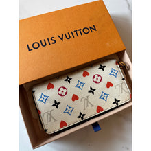 Load image into Gallery viewer, Louis Vuitton Game On Zippy Wallet

