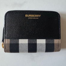 Load image into Gallery viewer, BRAND NEW Burberry Hampshire Crossbody and Wallet Bundle Black
