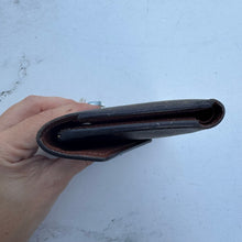 Load image into Gallery viewer, Louis Vuitton Monogram Victorine Wallet

