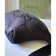 Load image into Gallery viewer, BRAND NEW Gucci Jumbo GG Canvas Bumbag Black
