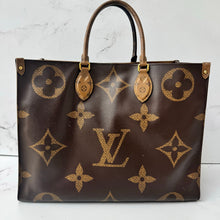 Load image into Gallery viewer, Louis Vuitton Reverse Monogram Giant Onthego GM
