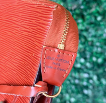 Load image into Gallery viewer, Louis Vuitton Epi Pochette Accessories Brown

