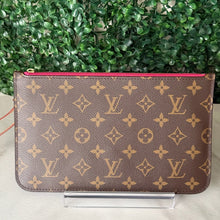 Load image into Gallery viewer, Louis Vuitton Monogram Neverfull MM Pouch
