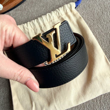 Load image into Gallery viewer, Louis Vuitton Size 85 / 34 Taurillon Leather Reversible Belt
