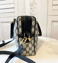 Load image into Gallery viewer, PRELOVED Gucci Boston Bandouliere Bag Blue
