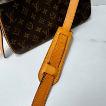 Load image into Gallery viewer, Louis Vuitton Monogram Viva-Cite MM
