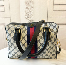 Load image into Gallery viewer, PRELOVED Gucci Boston Bandouliere Bag Blue
