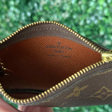Load image into Gallery viewer, Louis Vuitton Monogram Key Pouch CA0041
