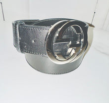 Load image into Gallery viewer, PRELOVED Gucci Leather Belt size 36
