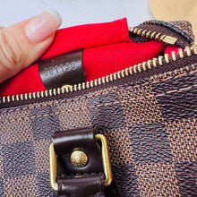 Load image into Gallery viewer, Louis Vuitton Damier Ebene Speedy 25
