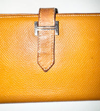 Load image into Gallery viewer, PRELOVED Hermes Gusset Wallet
