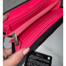 Load image into Gallery viewer, Chanel Cambon Zip Wallet

