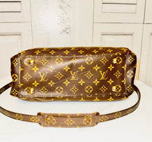 Load image into Gallery viewer, PRELOVED Louis Vuitton Monogram Montaigne MM
