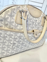 Load image into Gallery viewer, PRELOVED Goyard Saint Jeanne GM
