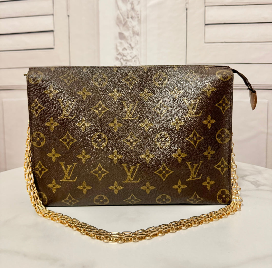 PRELOVED Louis Vuitton Toiletry Pouch 26