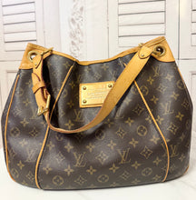 Load image into Gallery viewer, PRELOVED Louis Vuitton Monogram Galliera PM
