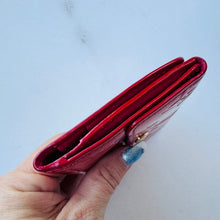 Load image into Gallery viewer, Louis Vuitton Vernis Rosepop Bundle: Reade PM and Ludlow Wallet
