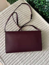 Load image into Gallery viewer, BRAND NEW Burberry Hazelmere Wallet on Strap Crossbody
