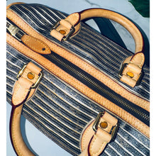 Load image into Gallery viewer, Louis Vuitton Eden Speedy 30 Bandoliere
