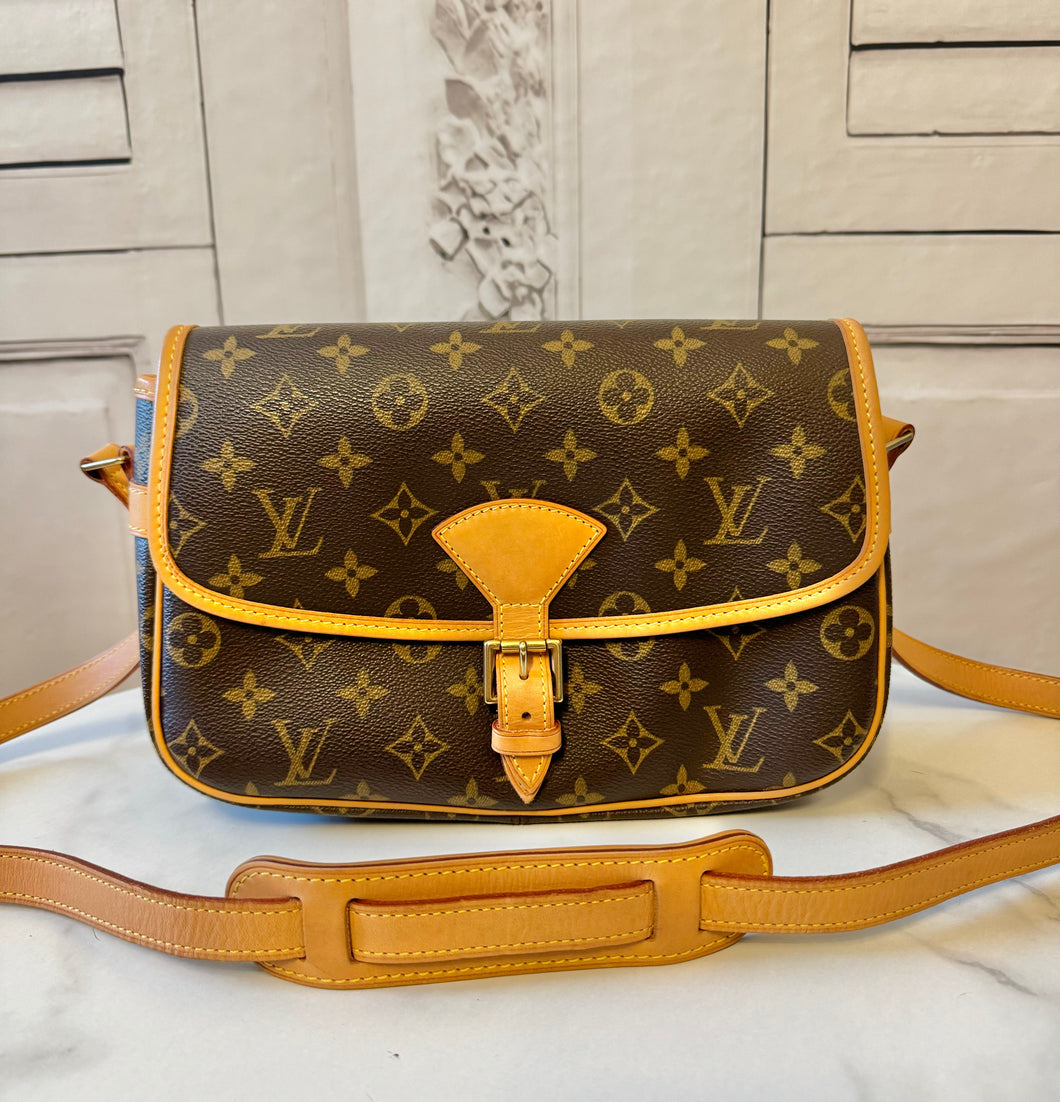 PRELOVED Louis Vuitton Monogram Sologne