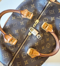 Load image into Gallery viewer, Louis Vuitton Monogram Speedy Bandouliere 30
