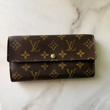 Load image into Gallery viewer, Louis Vuitton Sarah Wallet
