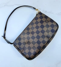 Load image into Gallery viewer, PRELOVED Louis Vuitton Pochette Accessories Damier Ebene
