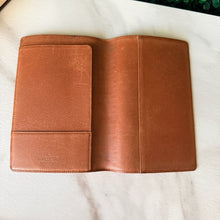 Load image into Gallery viewer, Louis Vuitton Passport Cover
