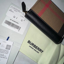 Load image into Gallery viewer, BRAND NEW Burberry House Check Compact Zip Wallet Black
