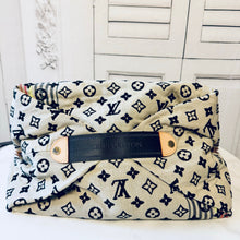 Load image into Gallery viewer, Louis Vuitton Monogram Cheche Bohemian Rouge
