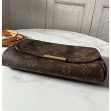 Load image into Gallery viewer, Louis Vuitton Monogram Favorite MM
