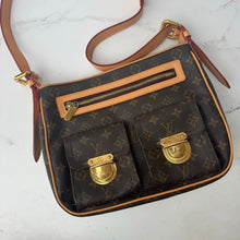 Load image into Gallery viewer, Louis Vuitton Monogram Hudson GM
