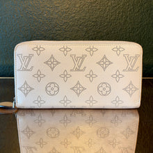 Load image into Gallery viewer, Louis Vuitton Mahina Zippy Wallet Turtledove
