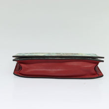Load image into Gallery viewer, Gucci Supreme Monogram Blooms Chain Wallet
