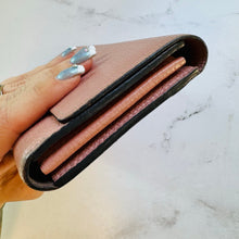 Load image into Gallery viewer, Louis Vuitton Taurillon Rose Ballerine Pink Capucines Wallet

